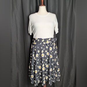 Women’s High Waist Pockets Daisy Print A-Line Skirt